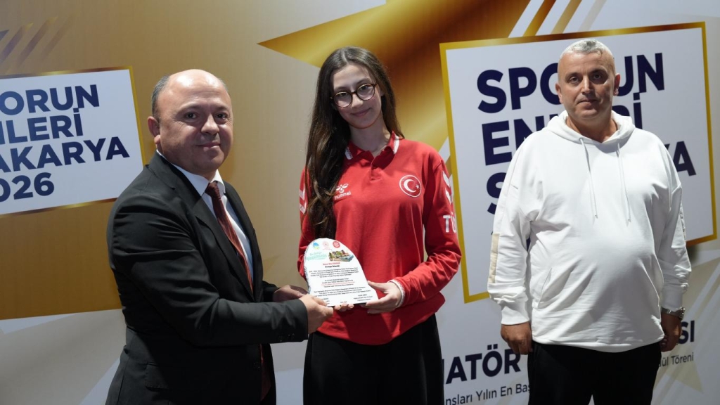 SPORDA YILIN ENLERİ ÖDÜLLERİ SAHİPLERİNİ BULDU..