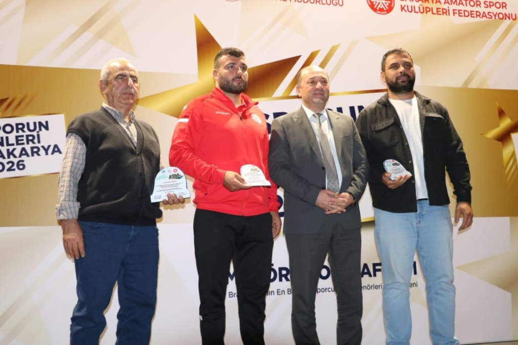 SPORDA YILIN ENLERİ ÖDÜLLERİ SAHİPLERİNİ BULDU..