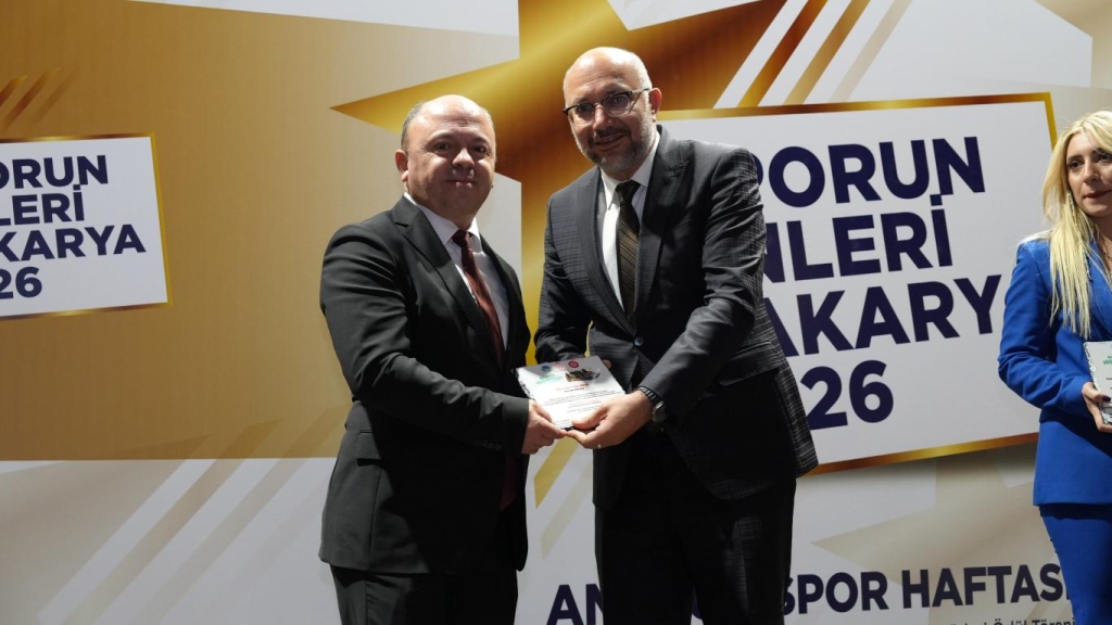 SPORDA YILIN ENLERİ ÖDÜLLERİ SAHİPLERİNİ BULDU..