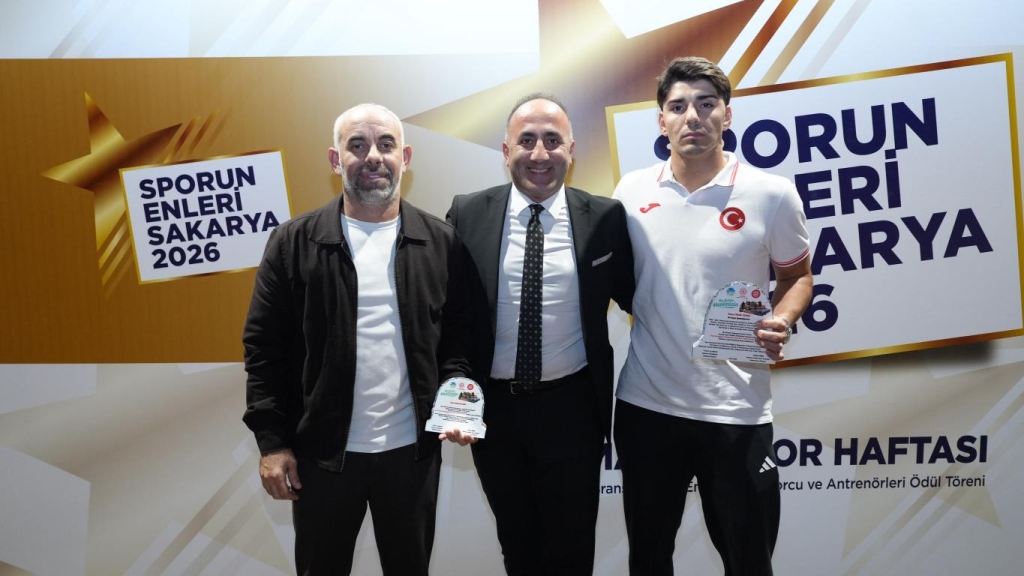 SPORDA YILIN ENLERİ ÖDÜLLERİ SAHİPLERİNİ BULDU..