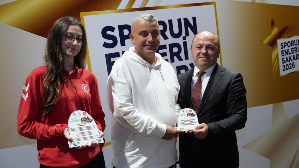 SPORDA YILIN ENLERİ ÖDÜLLERİ SAHİPLERİNİ BULDU..