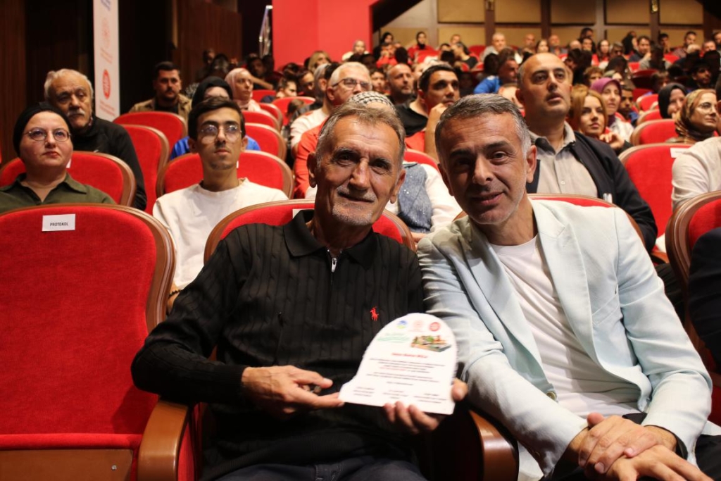 SPORDA YILIN ENLERİ ÖDÜLLERİ SAHİPLERİNİ BULDU..