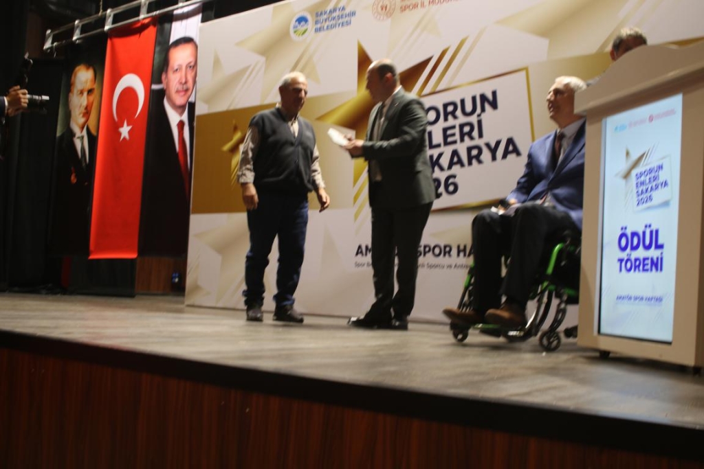 SPORDA YILIN ENLERİ ÖDÜLLERİ SAHİPLERİNİ BULDU..