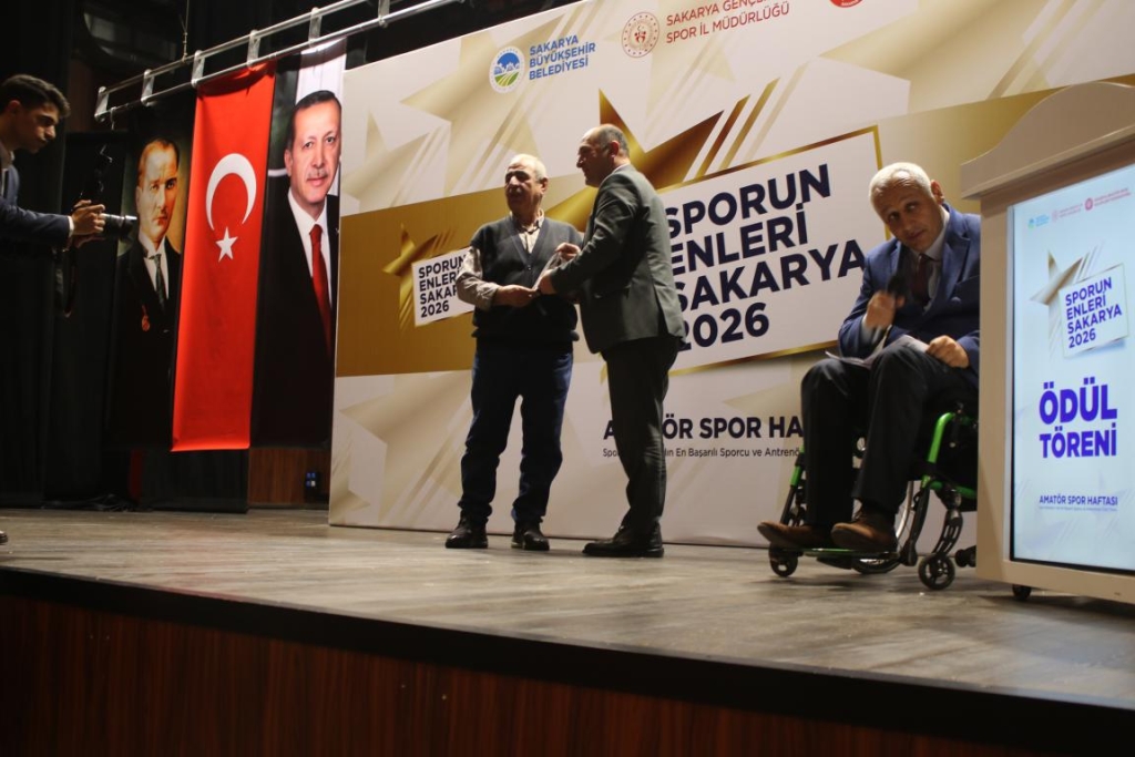 SPORDA YILIN ENLERİ ÖDÜLLERİ SAHİPLERİNİ BULDU..