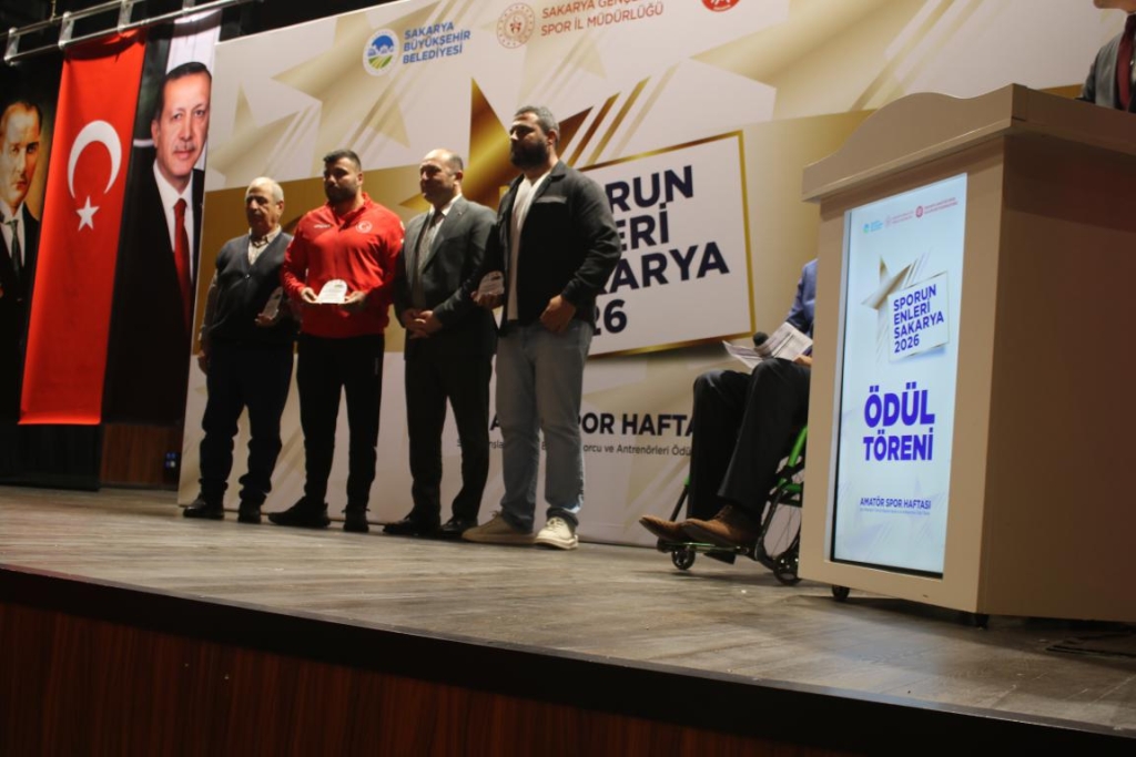 SPORDA YILIN ENLERİ ÖDÜLLERİ SAHİPLERİNİ BULDU..