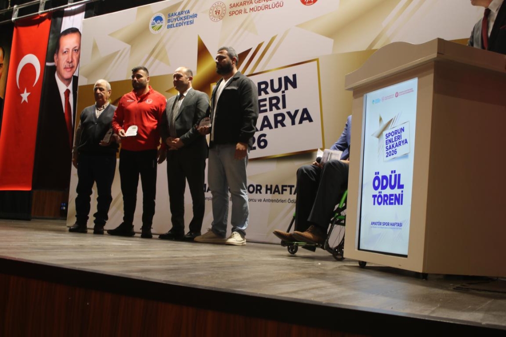 SPORDA YILIN ENLERİ ÖDÜLLERİ SAHİPLERİNİ BULDU..