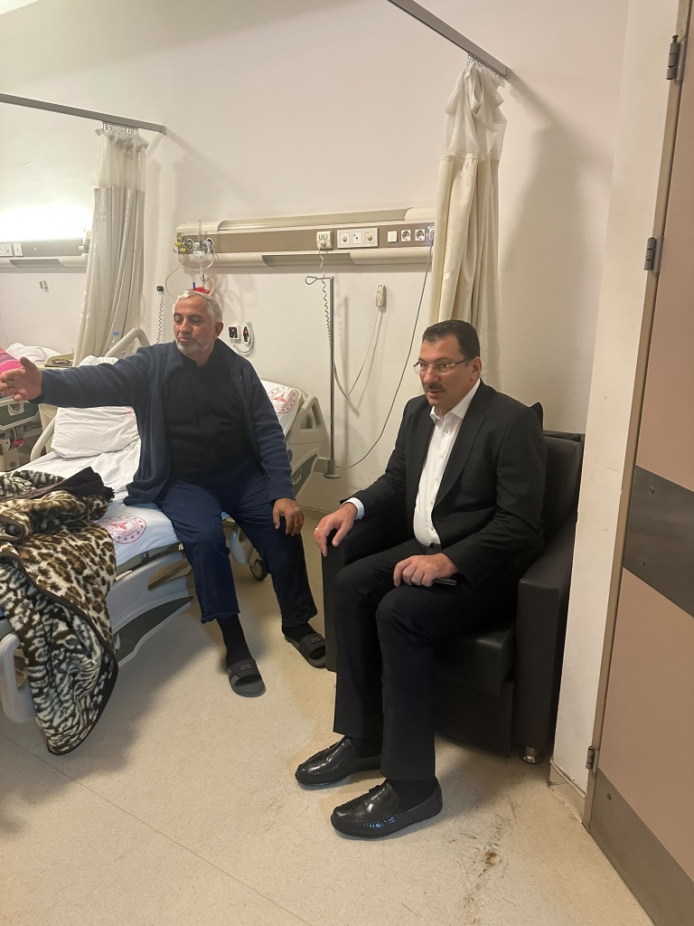 Yunus Özçelik ameliyata alındı; Sevenleri dua ve destek için bir araya geldi