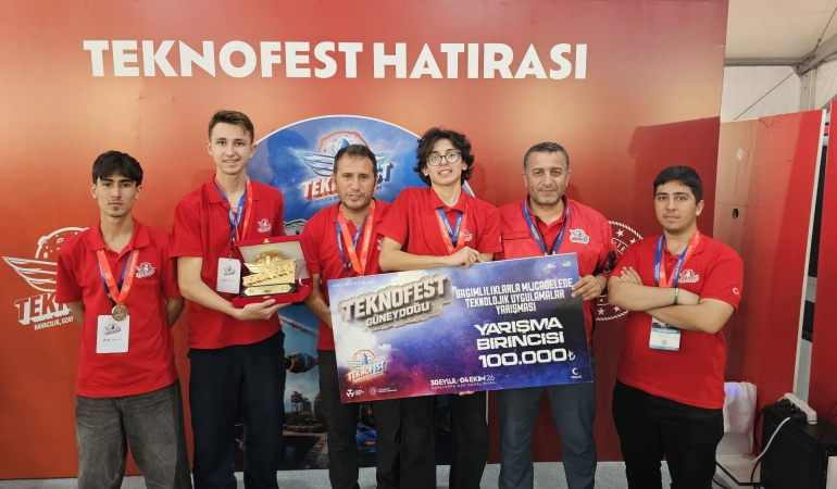Sakarya’dan TEKNOFEST’te Bir Türkiye Birinciliği Daha    Gençlerimizle Gurur Duyuyoruz.