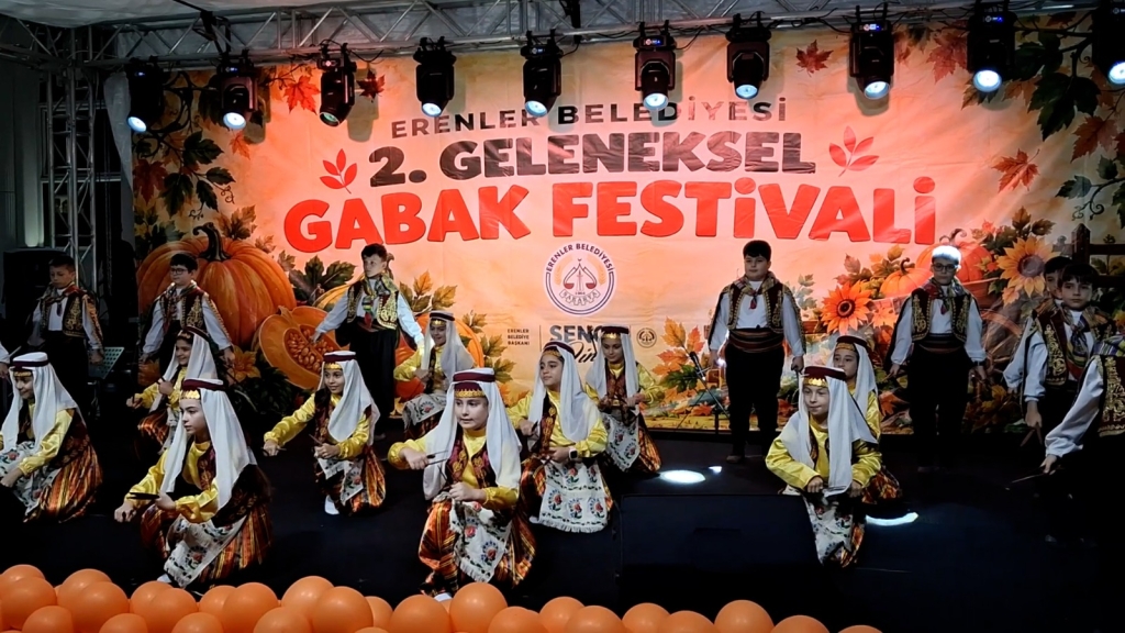 Erenler’de Gabak Festivali’nde lezzet ve üretim buluştu 3 Erenler’de Gabak Festivali’nde lezzet ve üretim buluştu