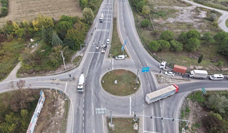 Şehirdeki karanlık kavşaklara Büyükşehir dokunuşu